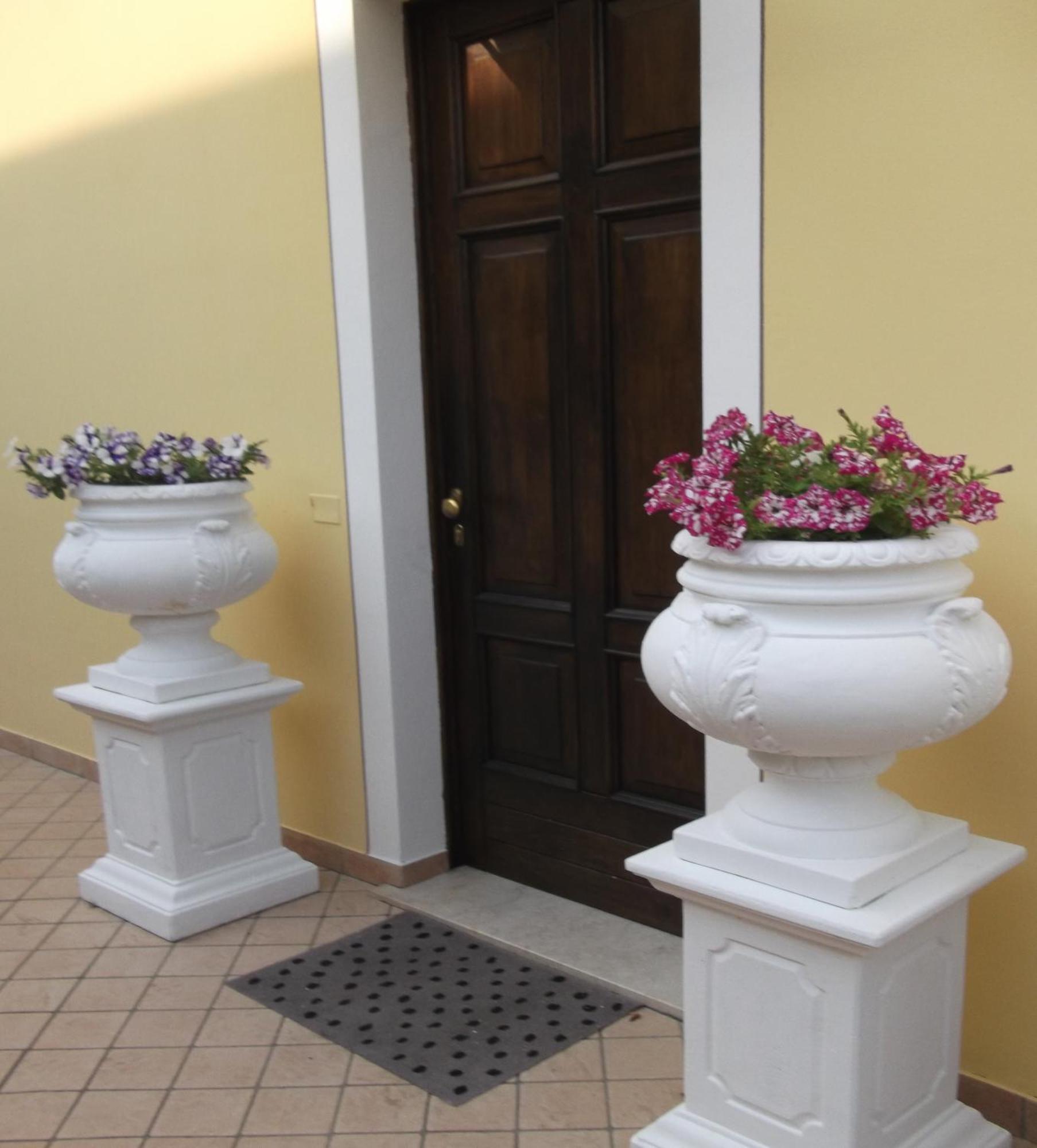 Villa Paradiso Польпенацце-дель-Гарда Экстерьер фото